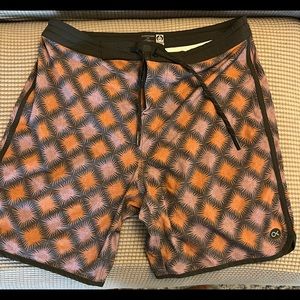 Outerknown Scallop Boardshort - size 31